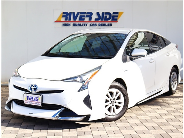 トヨタ プリウス 1.8 S