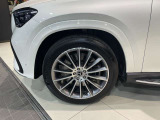 車両は屋内展示しておりますので天候に関係なくごゆっくりコンディションご確認頂けます。車両を倉庫へ保管している場合が御座いますのでご来店前に在庫確認頂けると幸いです。TEL072-784-8800