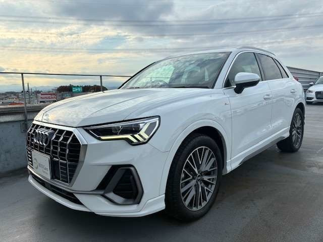 Q3  35 TFSI Sライン