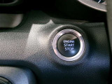 スマートキー装備車なので、キーを取り出さなくてもエンジン始動が可能です。