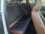 後席シートきれいです。