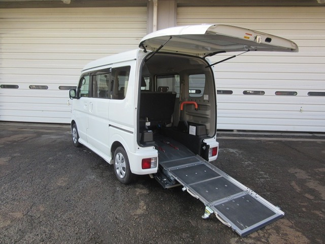 NV100クリッパーリオ  チェアキャブ ハイルーフ 4WD