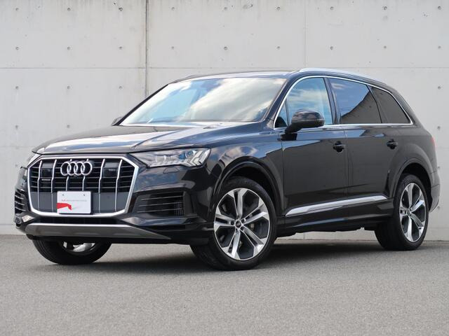 Q755 TFSI クワトロ 4WD