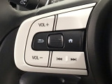 ステアリングリモコンは、運転中でも簡単に音量調整やチャンネル変更もできます!わき見運転防止にもつながるので安心です♪