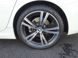 お支払いはBMWオートローン、BMWバリューローン(残価設定型ローン)、BMWリースが可能でございます。お客様のご要望をお伺いし、お客様に合ったプランをご案内致します。お気軽にご相談下さい。
