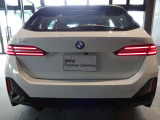 長期にわたる保証を実現。安心の無償保証。2年間のBMWプレミアムセレクション保証と延長保証(別途費用)を合わせて最大4年間の保証。万一の故障に長期間備えることができ、ご安心してお乗り頂けます。