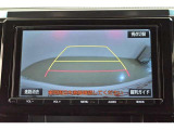 バックガイドモニターで、後方を確認しながら安心して駐車することができます。運転初心者も熟練者も必須の機能ですよ!