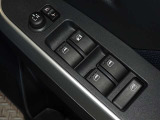 電動格納式ドアミラー・パワーウインドウを装備しています。