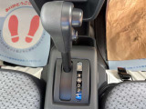 東京自動車江刺店の店内はカフェのような雰囲気♪ゆっくりとお寛ぎ頂けます!