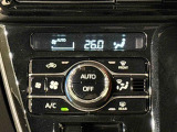 車内空調は&rdquo;AUTOエアコン&rdquo;にお任せ。運転に集中出来ますよ!