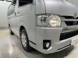 明るいライトが夜道を明るく照らしてくれます。 運転する上で、道路状況をいかに早く認識できるか重要なポイントです。 白色光が暗い道も明るく照らしてくれますよ。