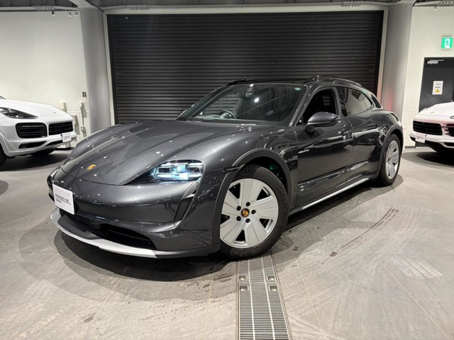 タイカンクロスツーリスモ4 4シート 4WD