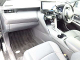 高品質カークリーニング ピカピCar 外装・内装、岐阜トヨペットの専門スタッフがシートもカーペットも綺麗に洗浄済み!プロの仕上げを是非ご確認下さいませ。