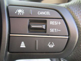 ハンドル周りです!ボタンの配置やメーターのイメージなどご覧ください♪♪