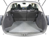 フル乗車でもしっかり荷物を収納出来るラゲッジスペースです。普段の買い物でしたらしっかり積める十分な荷室スペースを確保しています。