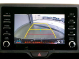 バックガイドモニターで、後方を確認しながら安心して駐車することができます。運転初心者も熟練者も必須の機能ですよ!