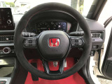 握りやすいハンドルで運転しやすいです!
