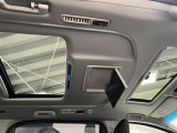 チルトアップ&スライドムーンルーフ!天気の良い日には、開放的な車内と、移動時間をお楽しみいただけます!