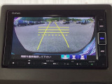 バックモニター付きで、車庫入れやバック時の後方確認をサポート。