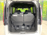 普段のお買い物や通勤、送迎等に十分な荷室スペースを確保しております。セカンドシートを倒すと、大きな荷物の積載も可能です♪