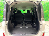 後席を格納すると、これだけの広さが!シーンに合わせたシートアレンジで、大きな荷物も積むことが出来ます♪