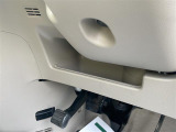 前席の収納スペースも十分ございます!常備しておきたいものを収納できるのは便利ですね!
