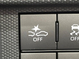 【スマートアシスト】走行中に前方の車両等を認識し、衝突しそうな時は警報とブレーキで衝突回避と被害軽減をアシスト。より安全にドライブをお楽しみいただけます。