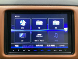 ワイド画面のナビゲーションはフルセグTV対応のGathers純正メモリーナビを搭載しています。Bluetoothオーディオ機能がありますので、スマートフォンなどの音楽も再生できます。