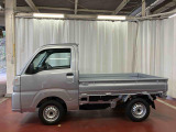 【スマートアシスト搭載車】 衝突回避支援ブレーキ機能(対車両・歩行者)、衝突警報機能(対車両・対歩行者)、誤発信抑制制御機能などの機能で安全な運転をサポートします。