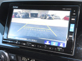 バックをするとき自動でリアの様子が映る『リアカメラ』付き!ナビ画面で確認しながらバックができますから安心ですね。でも、目視も大切ですよ!安全第一でお願いします!