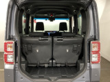 コンパクトボディーなのに、荷室はこんなに広々!たくさん荷物が積めますよ。