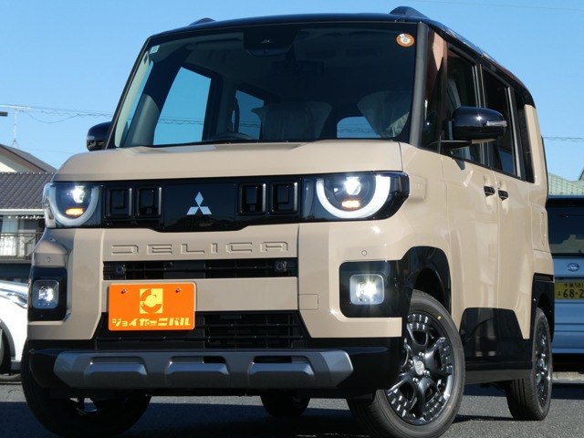 デリカミニT プレミアム デリマル パッケージ 4WD