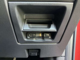 ETCが装着されています。再セットアップ後高速道路の料金所をノンストップで通過できて大変便利です。