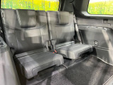 3列目シートはもちろん状態良好☆大人でもゆったりと座って頂けますので、大人数でのお出かけもラクラクです♪ご家族で、気の知れた仲間で、ドライブに行くのが楽しみですね♪