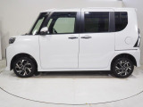 外装に目立つようなキズや凹みはみられず状態良く保たれていますが、中古車なので全くの無キズということはありません。外装の状態につきましては実車にてご確認をお願いします。