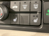 【シートヒーター】シートヒーター装備車です。寒い冬に乗車中とても暖かく快適に移動できます。冷え性の方にピッタリの装備です!