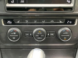 ●フロントシートヒーティング:運転席・助手席共に三段階で調節が可能なシートヒーターを装備しております。季節を問わず快適にご使用いただけます。