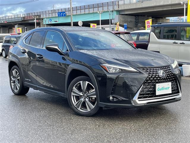 UX300e バージョンC本革シート 修復歴無し