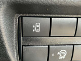 片側のみ電動スライドドアです。運転席から開閉できます。
