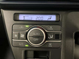 オートエアコン付きです。設定した温度に常に保ってくれます。快適なドライブをお楽しみください。