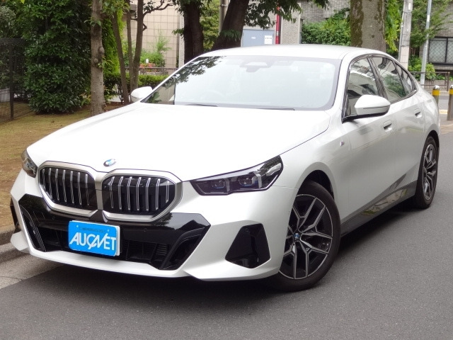 5シリーズセダン523d xドライブ Mスポーツ 4WD