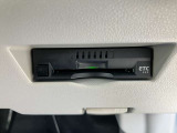 高速道路の料金所も、スムーズに通過できる、ETC車載器を装備しています。