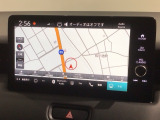 アップルカープレイ・アンドロイドオート対応。純正ナビ搭載です。知らない道も安心ですね!