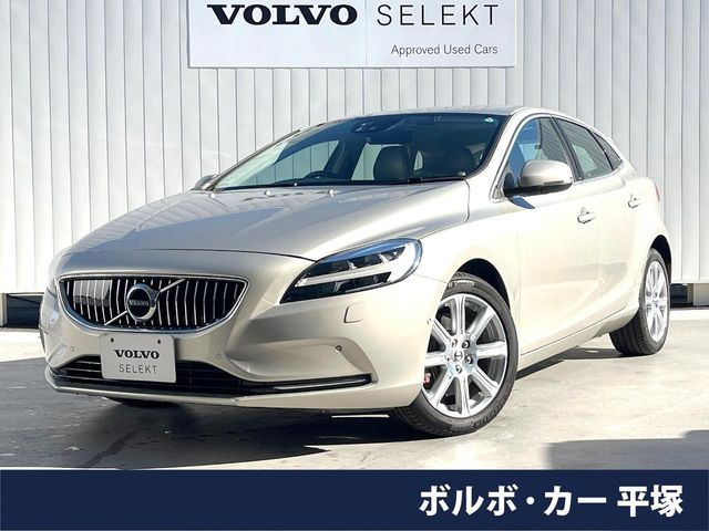 V40T3 インスクリプション