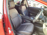 運転席まわりは、使用感も少なく良好な状態です。