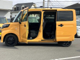 大きく開くドアで乗り降りらくらく☆