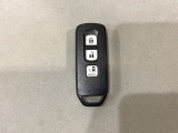 ハンドルにHondaセンシング系のクルーズコントロールやレーンキープアシストなどのスイッチと、オーディオの操作スイッチが装備されています。ハンドルから手を離さず安全に操作できます。