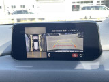 【全方位カメラ】全方位カメラが搭載されています。駐車などの際にも前後左右を俯瞰して確認することが出来るので安心です!