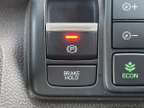 【オートブレーキホールド】信号待ちや渋滞で停車時にブレーキから足を離しても、停止状態を保持してくれます。前進するときはアクセルを踏めば自動で解除されるので安心♪街乗り運転が楽になります♪