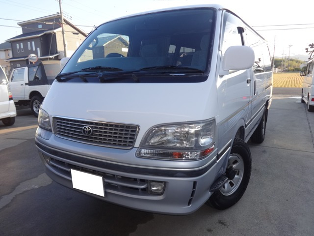 ハイエース3.0 スーパーカスタム セミミドルルーフ ディーゼル 4WD